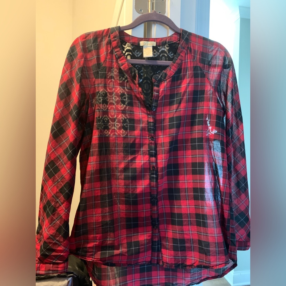 Cute plaid light weight button down